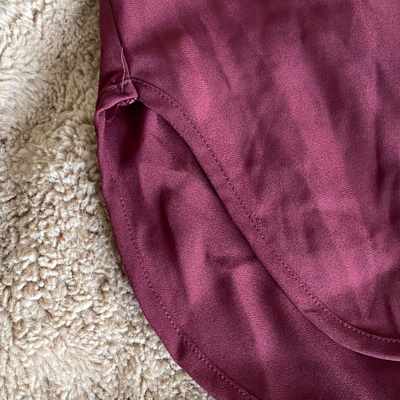 Jon & Anna Wine Coloured Tank, Size Large - Picture 7 of 7